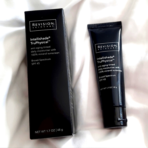 TWO Revision Skincare® Intellishade TruPhysical SPF 45 new sealed - Picture 1 of 4
